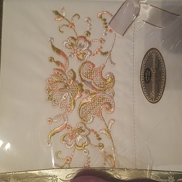 Vintage Artlin 5th Ave. 100% cotton pillowcase set - Picture 2 of 4